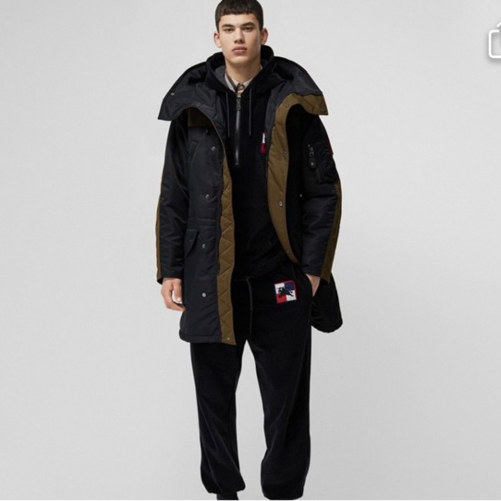 Burberry men’s Hooded parker in size US 42